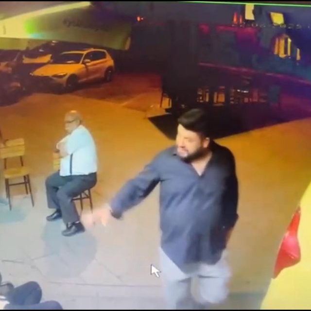 Kuşadası'nda bıçaklı saldırıya uğrayan taksici öldü (2)