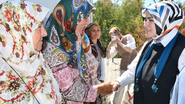 AK Parti Genel Merkez Kadın Kolları Başkanı Ercan, Bilecik'te konuştu: