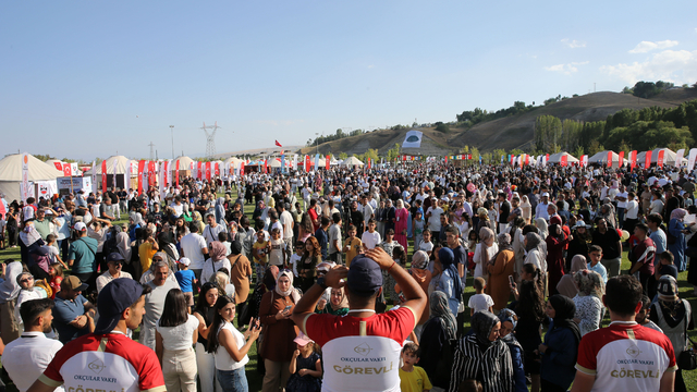Türk Yıldızları, Malazgirt Zaferi'nin 954. yıl dönümü etkinliklerine renk kattı