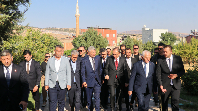 Ticaret Bakanı Ömer Bolat, Siirt'te ziyaretlerde bulundu