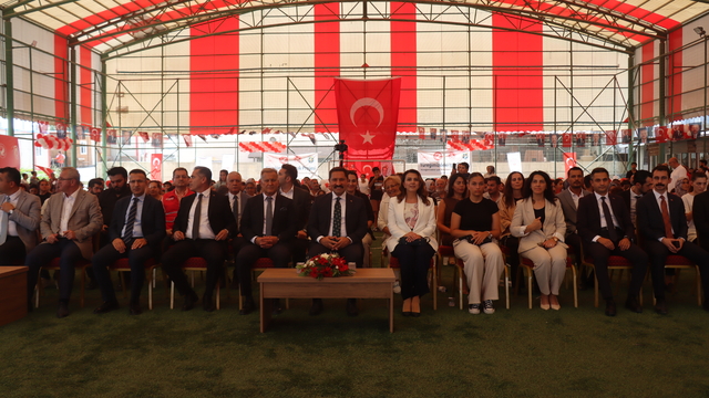 Hatay'da kimsesiz çocuklarla yardımseverler arasında köprü olacak internet sitesi kuruldu