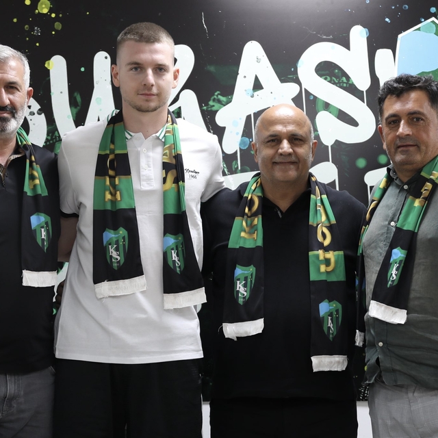 Kocaelispor, defans oyuncusu Oleksandr Syrota'yı kiralık olarak renklerine...