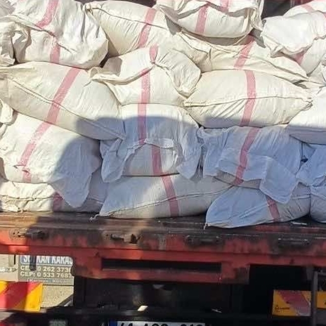 İzmir'de kaçakçılık operasyonunda 4 şüpheli yakalandı