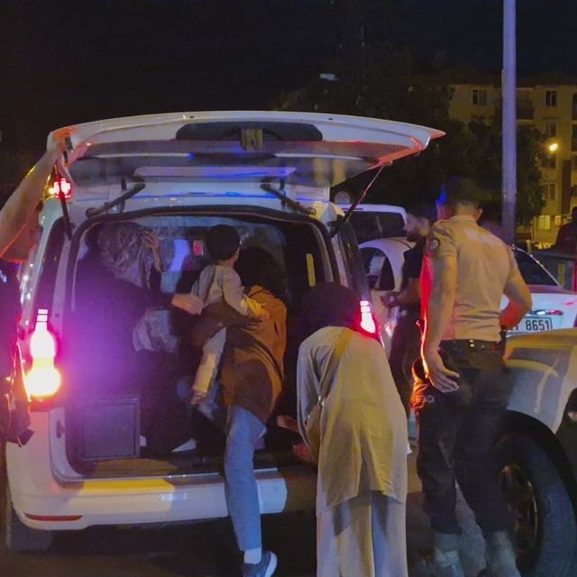 Edirne'de jandarmanın "dur" ihtarına uymayan otomobilde 6 düzensiz göçmen y...