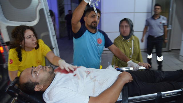 Özbekistan uyruklu çocuk ablasının sevgilisini bıçakla yaraladı