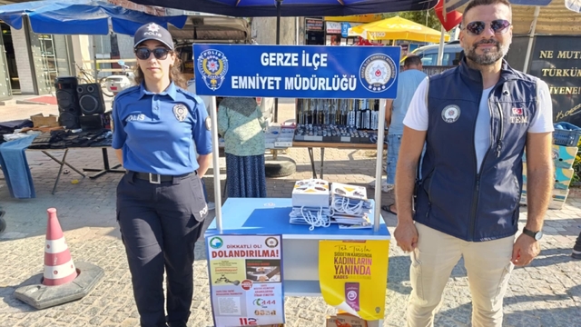 Gerze'de kadına şiddet konusunda broşür dağıtıldı