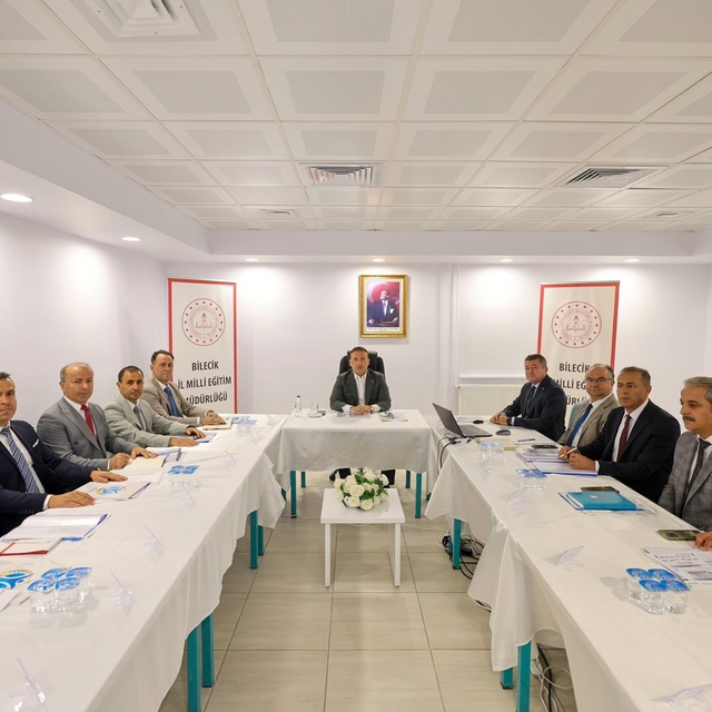 Bilecik Valisi Sözer, İl Milli Eğitim Müdürlüğünü ziyaret etti