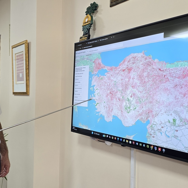 Uydu verilerinden yararlanılarak geliştirilen yazılımla Türkiye'nin "kurakl...
