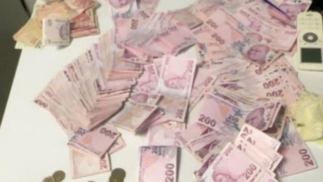 Dilencinin üzerinden 45 bin lira çıktı