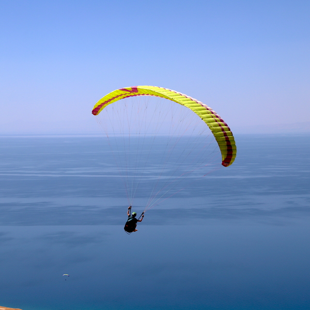 Doğu ve Güneydoğu Anadolu Bölgesi Yamaç Paraşütü Hedef Şampiyonası, Van'da...