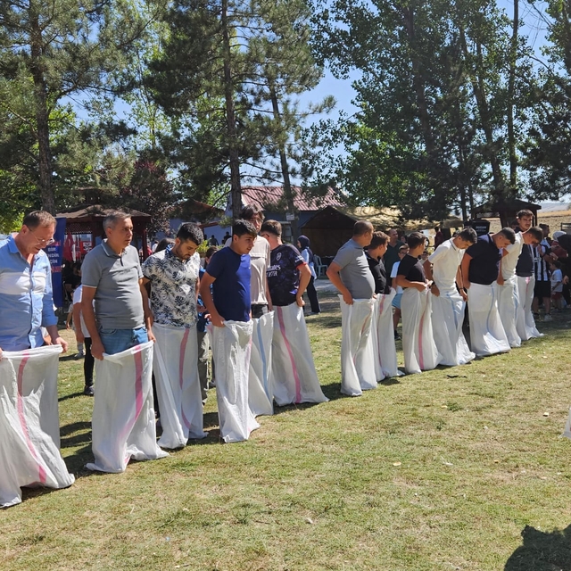 Türk Büro-Sen Çorum Şubesi üyeleri şenlikte buluştu