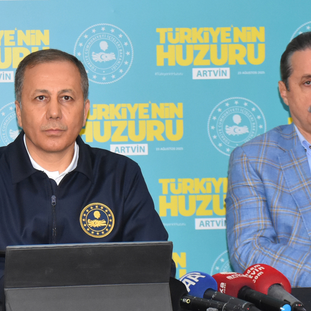 İçişleri Bakanı Yerlikaya, Artvin'de "Türkiye'nin Huzuru Toplantısı" sonras...