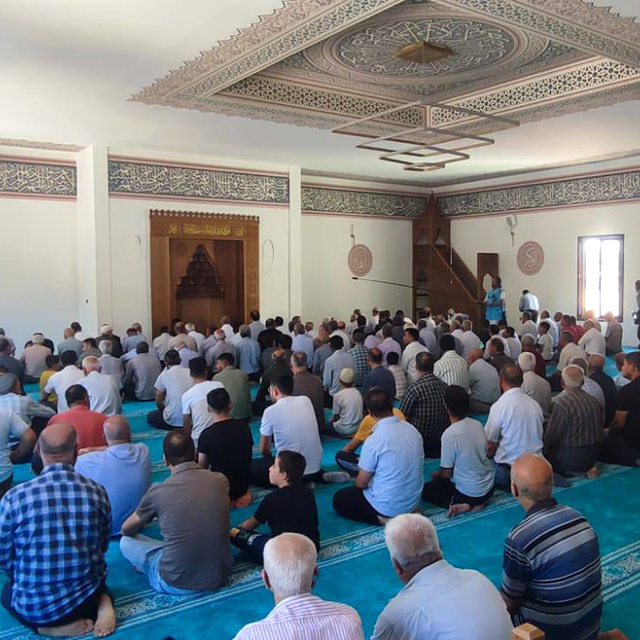 Araban'da depremde yıkılan Merkez Cami yeniden yapılarak ibadete açıldı