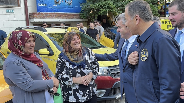 İçişleri Bakanı Yerlikaya, Artvin'de ziyaretlerde bulundu