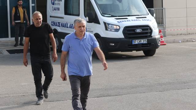 Antalya'da oda başkanının 2 kişiyi öldürdüğü olay kamerada (3)