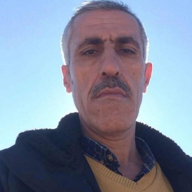 Uyardığı kişiler tarafından bıçaklanan park görevlisi ağır yaralandı