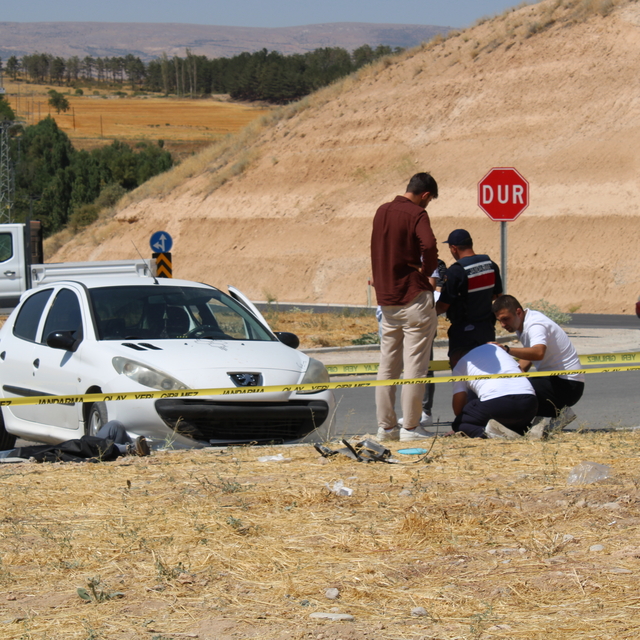Malatya'da otomobiller çarpıştı: 1 ölü 4 yaralı