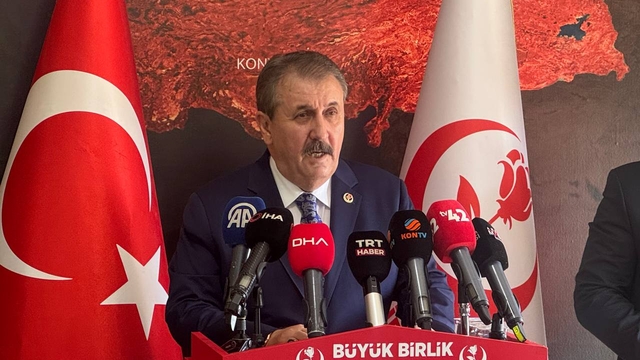 Destici: Memur ve memur emeklilerine, yüzde 10'luk refah payı verilsin