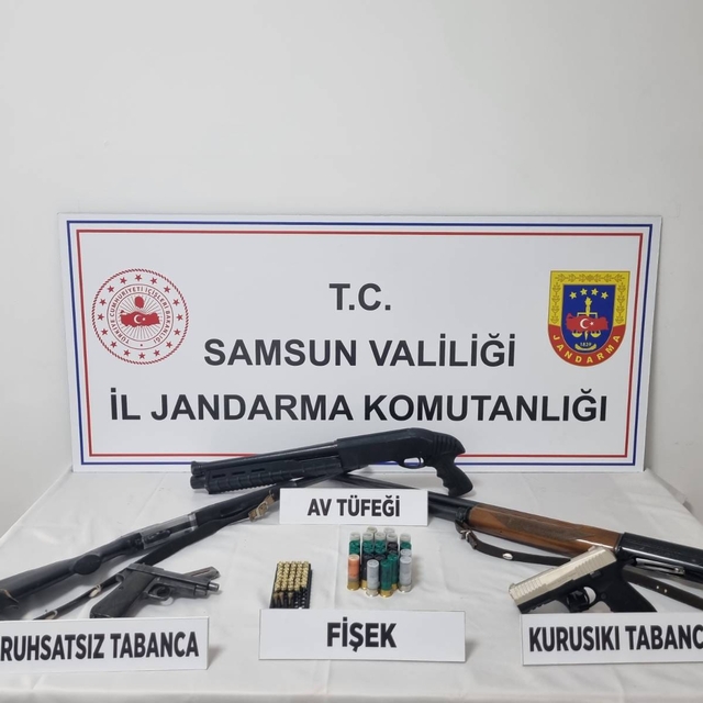 Samsun'da kaçak silah ticareti yapan zanlı yakalandı