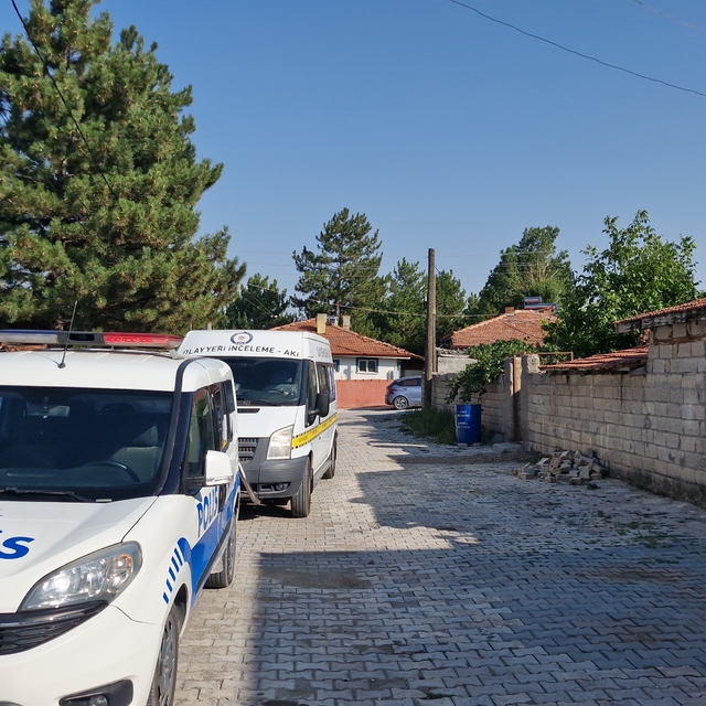 Alaca'ya yalnız yaşayan kişi evinde ölü bulundu