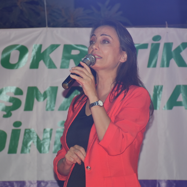 DEM Parti Eş Genel Başkanı Hatimoğulları, Adana'da "Halk Şöleni"ne katıldı
