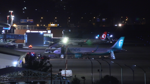 Trabzon- Cidde seferi için havalanan uçak, motor arızası nedeniyle acil iniş yaptı