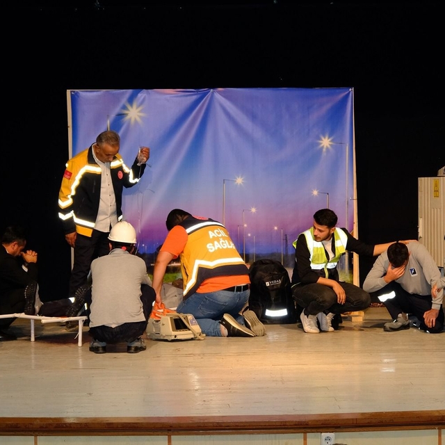 Van'da "VEDAŞ'ta İSG Başkadır" oyunu sahnelendi