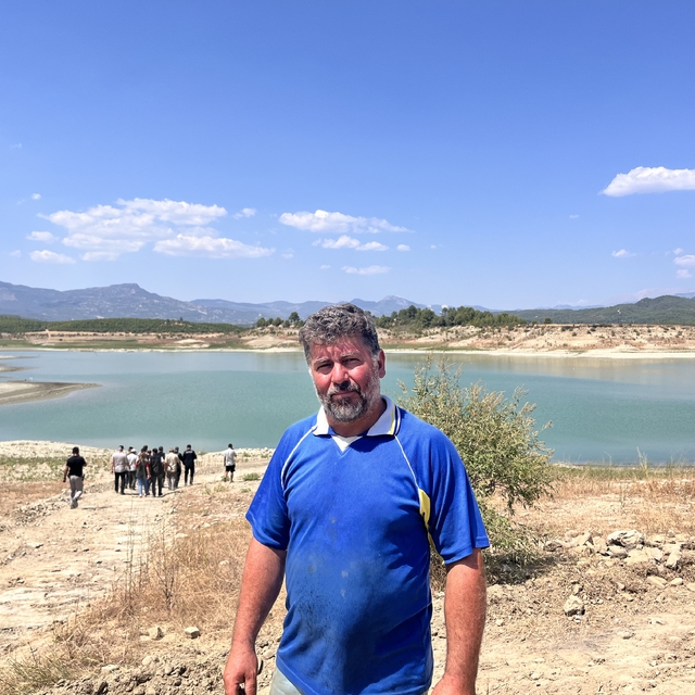 Burdur'da kaza kırıma uğrayan uçağın pilotlarını kurtaran çiftçi, o anları...