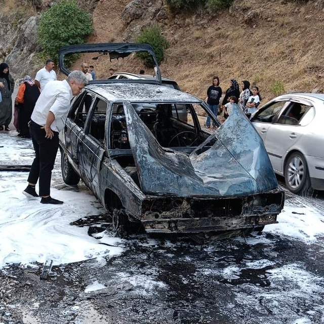Gaziantep'te seyir halindeki otomobilde çıkan yangın söndürüldü