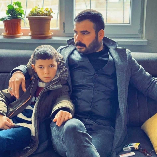 Otomobile binerken silahlı saldırıya uğrayan baba ile 11 yaşındaki oğlu öld...