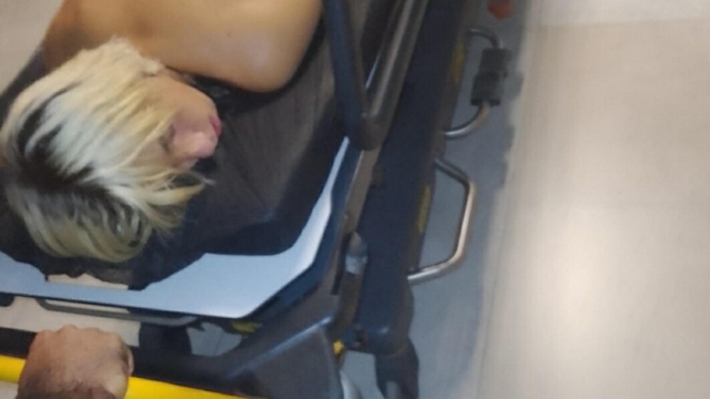 Kuşadası'nda gasbedilmek istenen Ukraynalı çocuk sırtından bıçaklandı