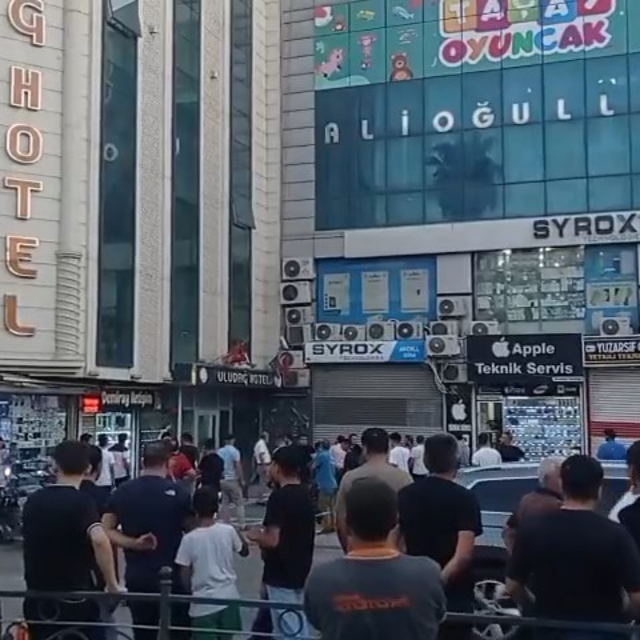 Şanlıurfa'da alacak tartışmasında oteli kurşunladılar: 8 gözaltı