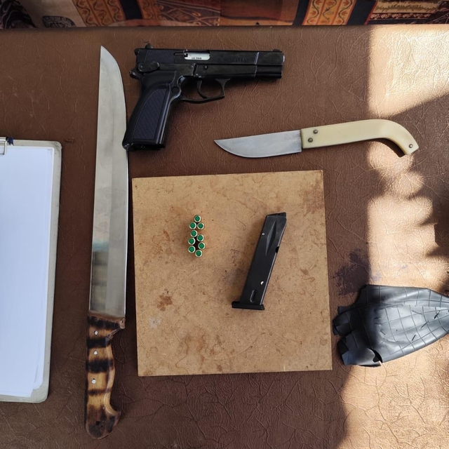 Kayseri'de sosyal medyadan tabanca ve pala paylaşan çocuk yakalandı