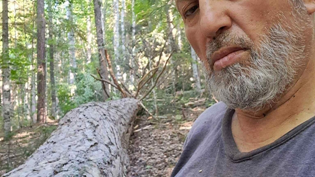 Ayağına tomruk düştü, ambulansta kalp krizi geçirip öldü