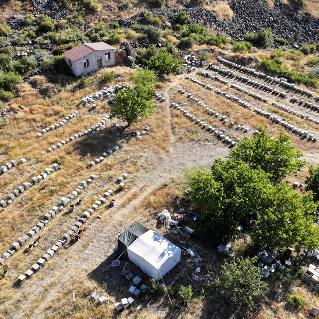 Mobilya işini bırakıp arıcılığa başladı, 25 yılda 400 kovana ulaştı