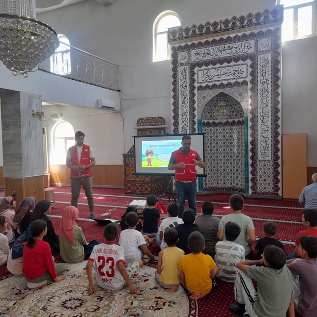 Baskil'de Kur'an kursu öğrencilerine "Afet Farkındalık Eğitimi" verildi