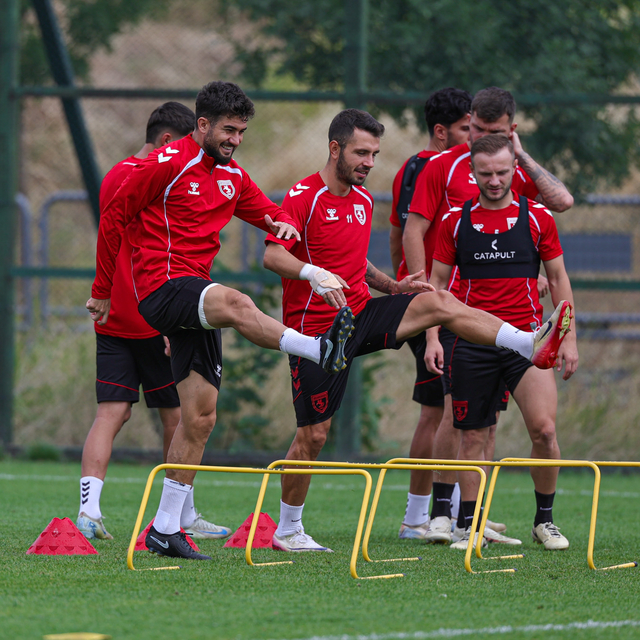 Samsunspor'da Holse ve Musaba takımla çalışmalara başladı