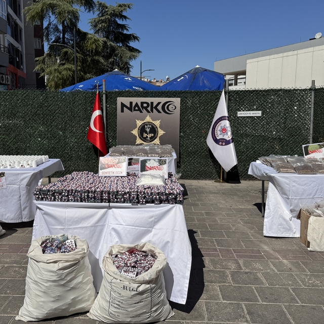 İzmir'de uyuşturucu operasyonlarında 133 şüpheli tutuklandı