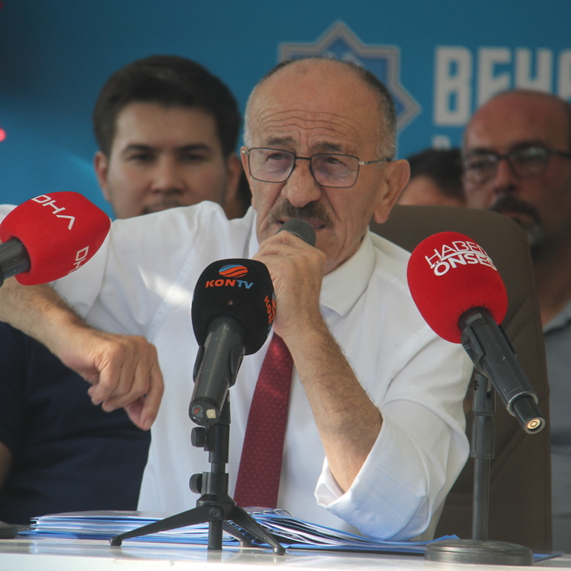 Beyşehir Belediye Başkanı Bayındır, "Beyşehir Gölü öldü" söylemlerini değer...