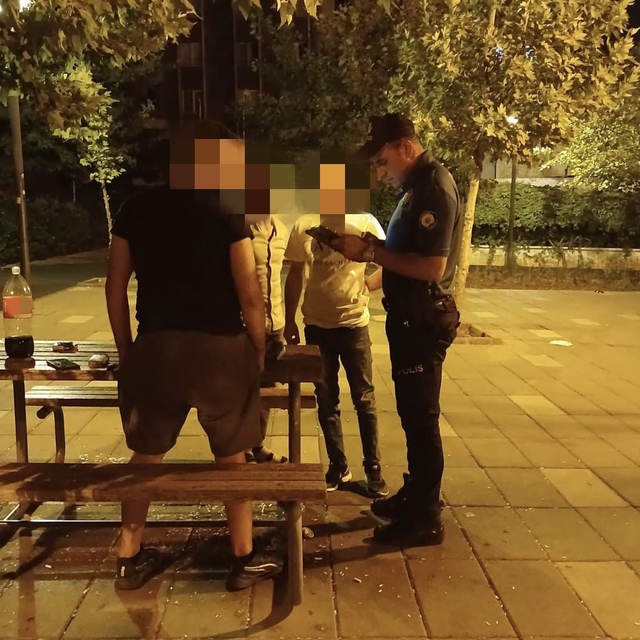 Gaziantep'te park denetimlerinde aranan 13 şahıs yakalandı