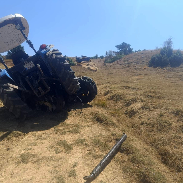 Uşak'ta traktörün devrildiği kazada 1 çocuk öldü, 1 çocuk yaralandı