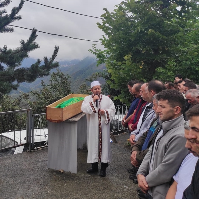 Giresun'da hayatını kaybeden 15 yaşındaki çocuğun cenazesi defnedildi