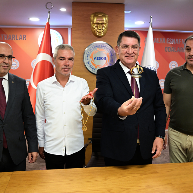 Antalya coğrafi işaretli ürün sayısını "Antalya Burması" ve "Antalya Lüppes...