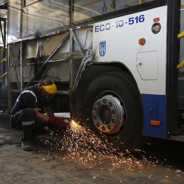 Başkentte yeni eğitim öğretim yılı öncesi toplu ulaşım araçlarının bakımlar...