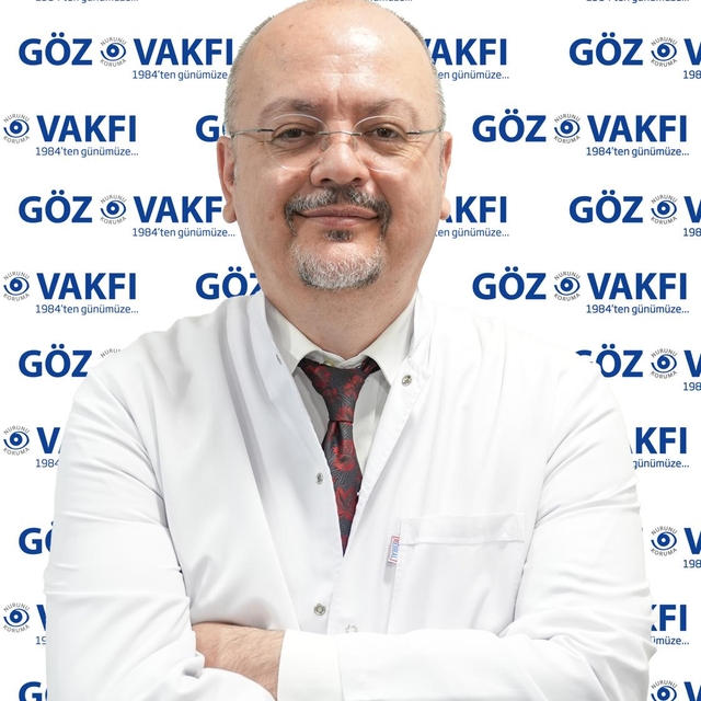 Okul çağındaki çocuklarda düzenli göz muayenesi önemli