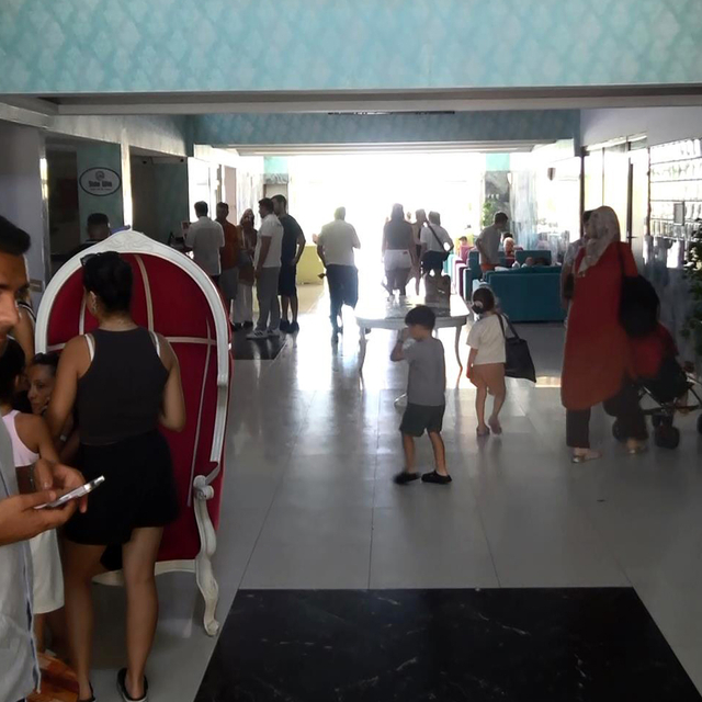 Otel müşterilerinden 'çalışanlar iş bıraktı, elektrikler kesildi' tepkisi