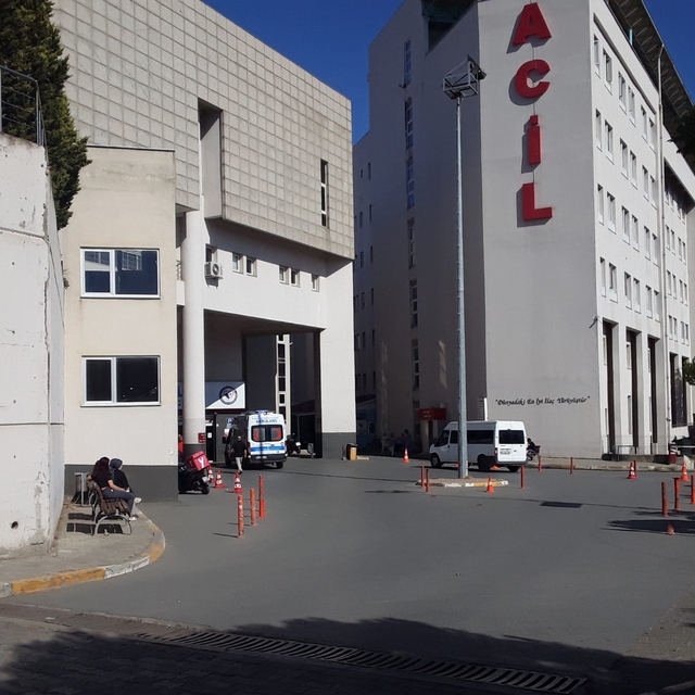 Kocaeli'de bir işçi, doğal gaz zehirlenmesi şüphesiyle hastaneye kaldırıldı