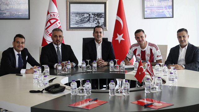 Antalyaspor, Bosna Hersekli futbolcu Dario Saric'i transfer etti
