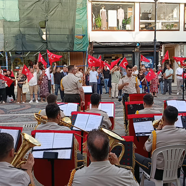 Edirne'de 5'inci Kolordu Bandosu'ndan 'Zafer Haftası' konseri