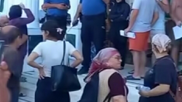 Turistik tesiste maaşlarını alamayan çalışanlar işi bıraktı; tatilciler mağdur oldu